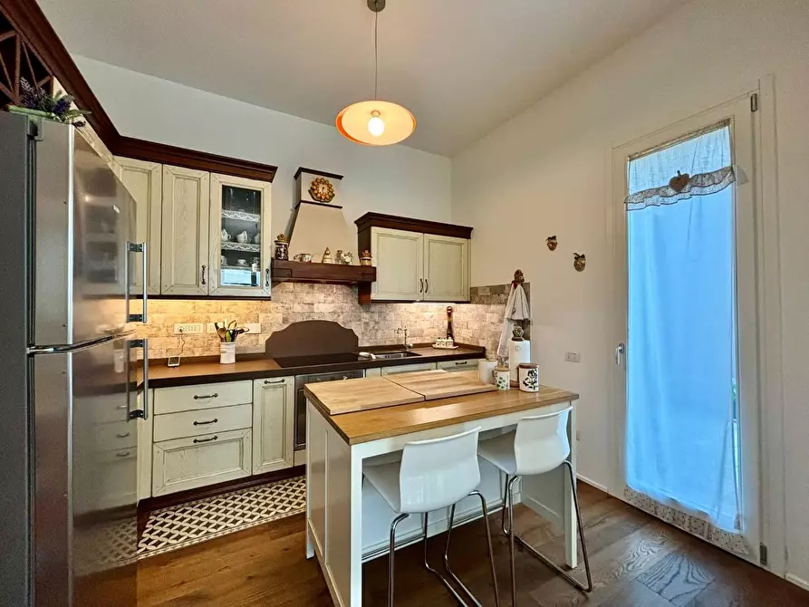 Immagine 22 di Villa in vendita  a Ponsacco