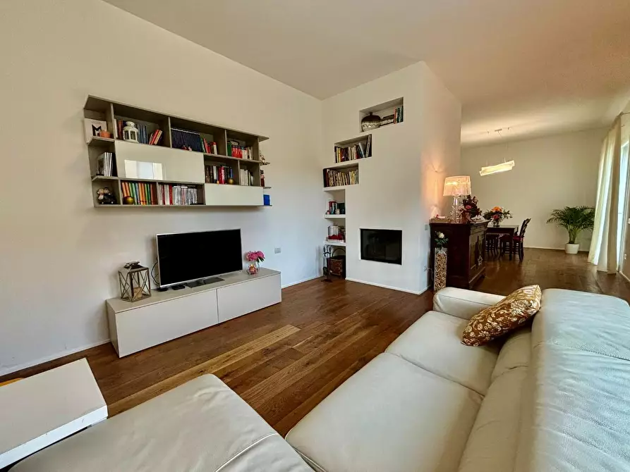 Immagine 16 di Villa in vendita  a Ponsacco