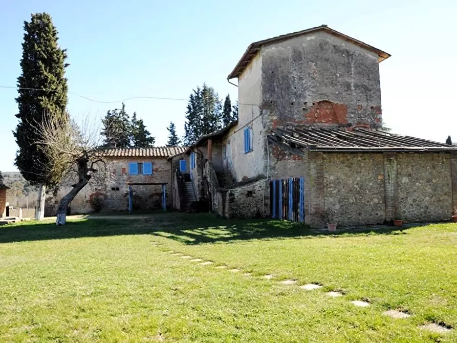 Immagine 1 di Casa colonica in vendita  a Monteriggioni