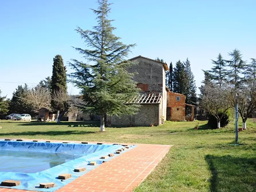 Immagine 45 di Casa colonica in vendita  a Monteriggioni