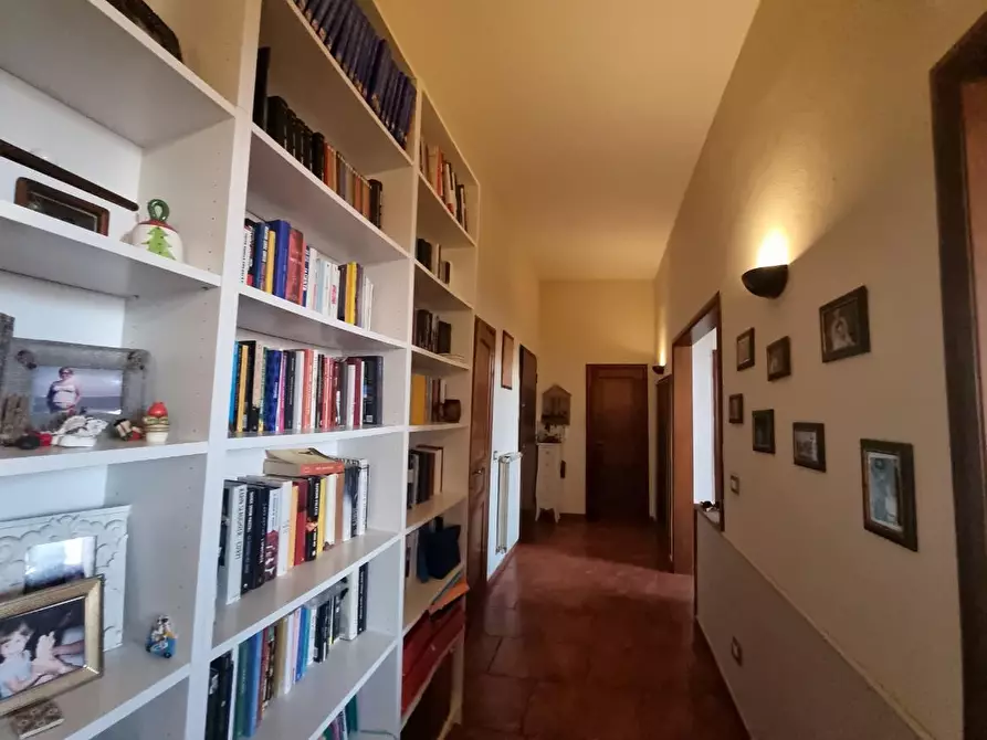 Immagine 4 di Appartamento in vendita  a Livorno