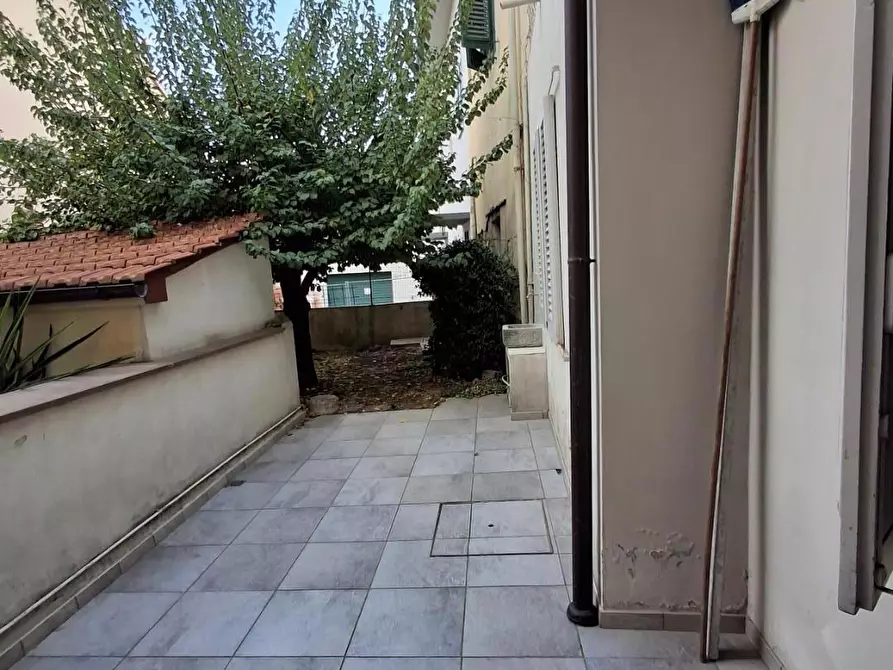 Immagine 8 di Terratetto in vendita  a Capraia E Limite