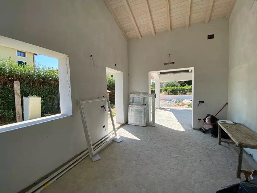 Immagine 15 di Villa in vendita  a Capannori