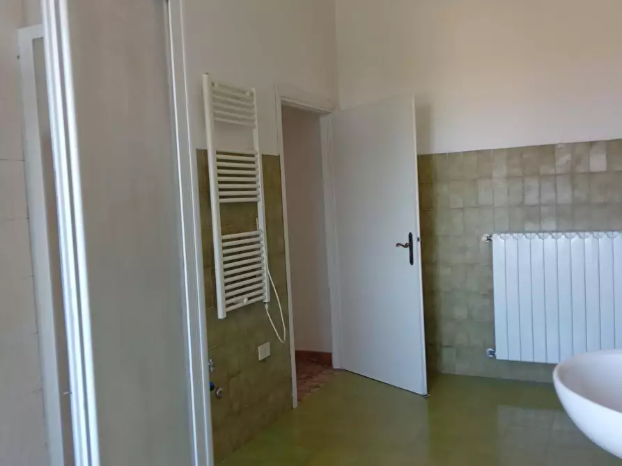 Immagine 19 di Appartamento in vendita  a Rosignano Marittimo