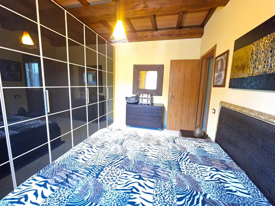 Immagine 16 di Casa semindipendente in vendita  a Carrara