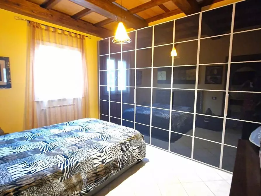 Immagine 15 di Casa semindipendente in vendita  a Carrara