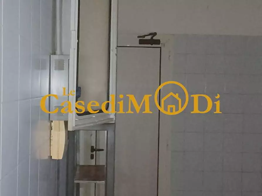 Immagine 8 di Locale commerciale in vendita  a Collesalvetti