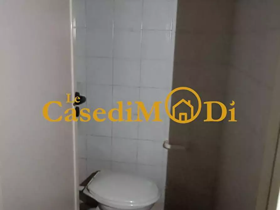 Immagine 6 di Locale commerciale in vendita  a Collesalvetti