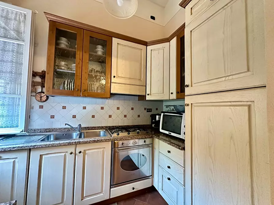 Immagine 7 di Villa in vendita  a Capannori