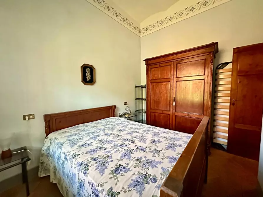 Immagine 8 di Villa in vendita  a Capannori