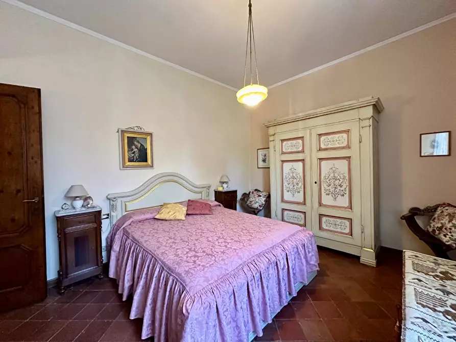 Immagine 15 di Villa in vendita  a Capannori