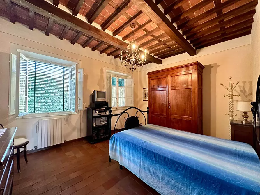 Immagine 24 di Villa in vendita  a Capannori