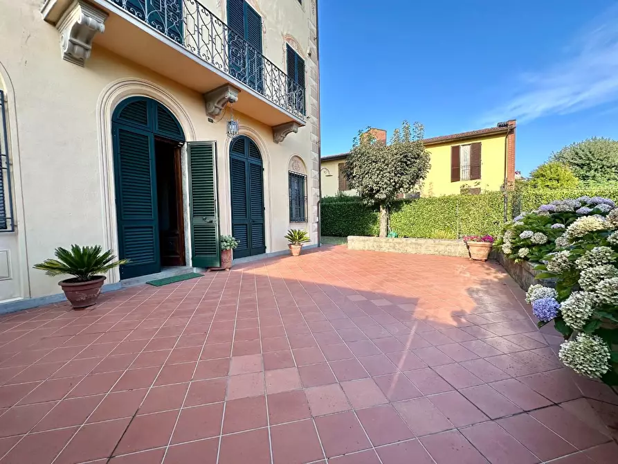 Immagine 31 di Villa in vendita  a Capannori
