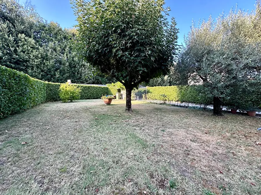 Immagine 29 di Villa in vendita  a Capannori