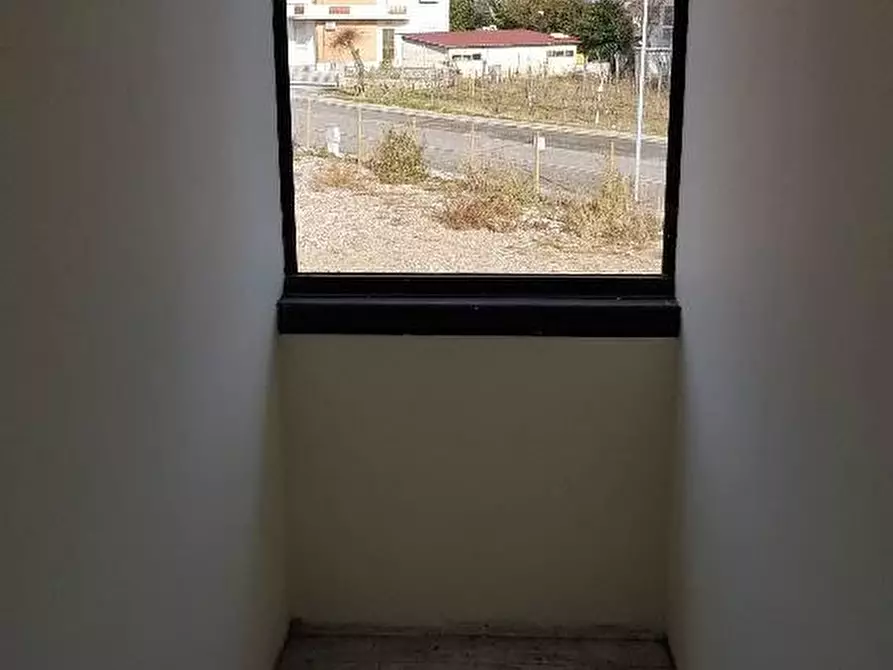 Immagine 2 di Ufficio in vendita  a Calcinaia