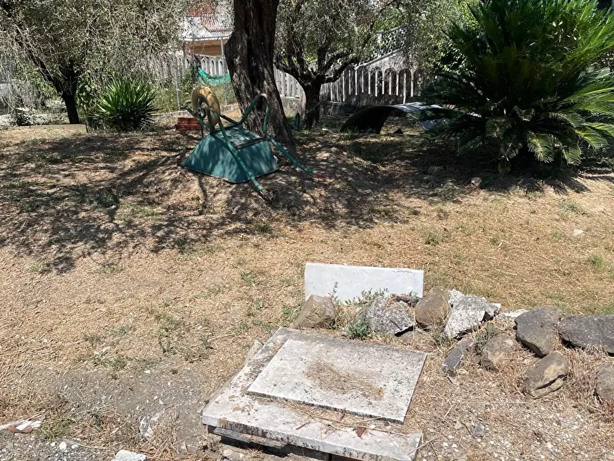 Immagine 15 di Villetta a schiera in vendita  a Carrara