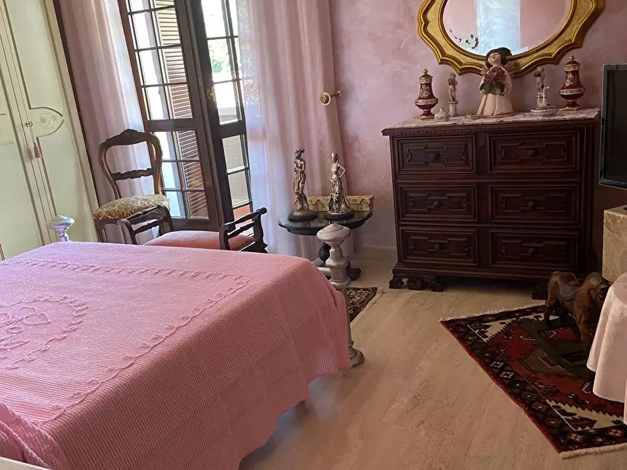 Immagine 10 di Villetta a schiera in vendita  a Carrara