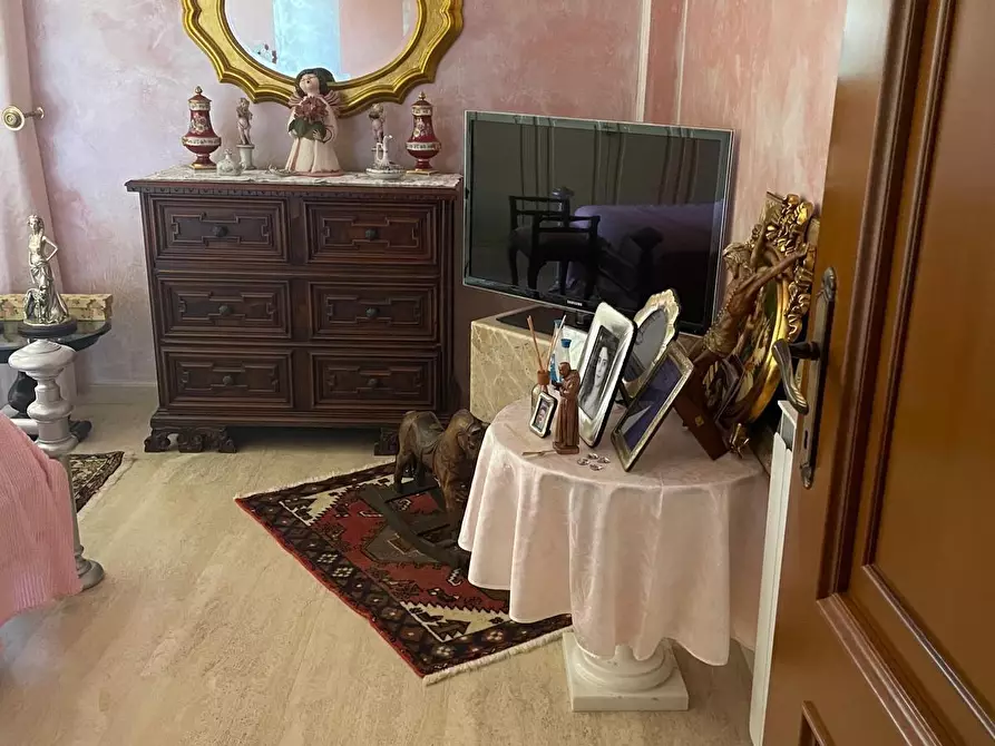 Immagine 12 di Villetta a schiera in vendita  a Carrara