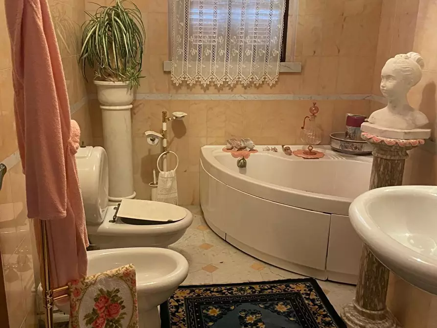 Immagine 14 di Villetta a schiera in vendita  a Carrara