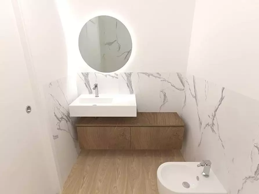 Immagine 15 di Appartamento in vendita  a Massa