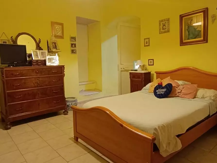 Immagine 10 di Casa indipendente in vendita  a Carrara