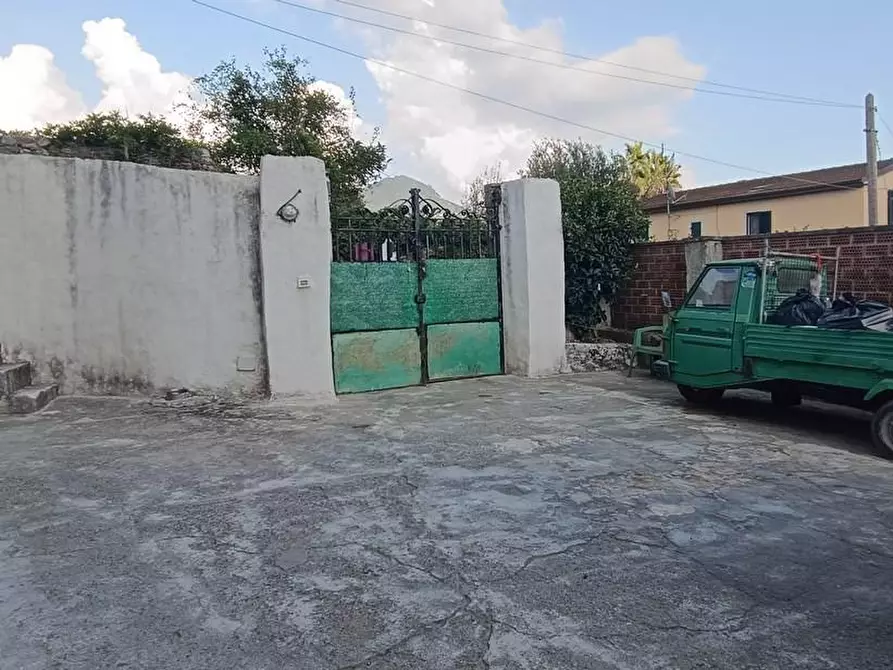 Immagine 1 di Casa indipendente in vendita  a Carrara