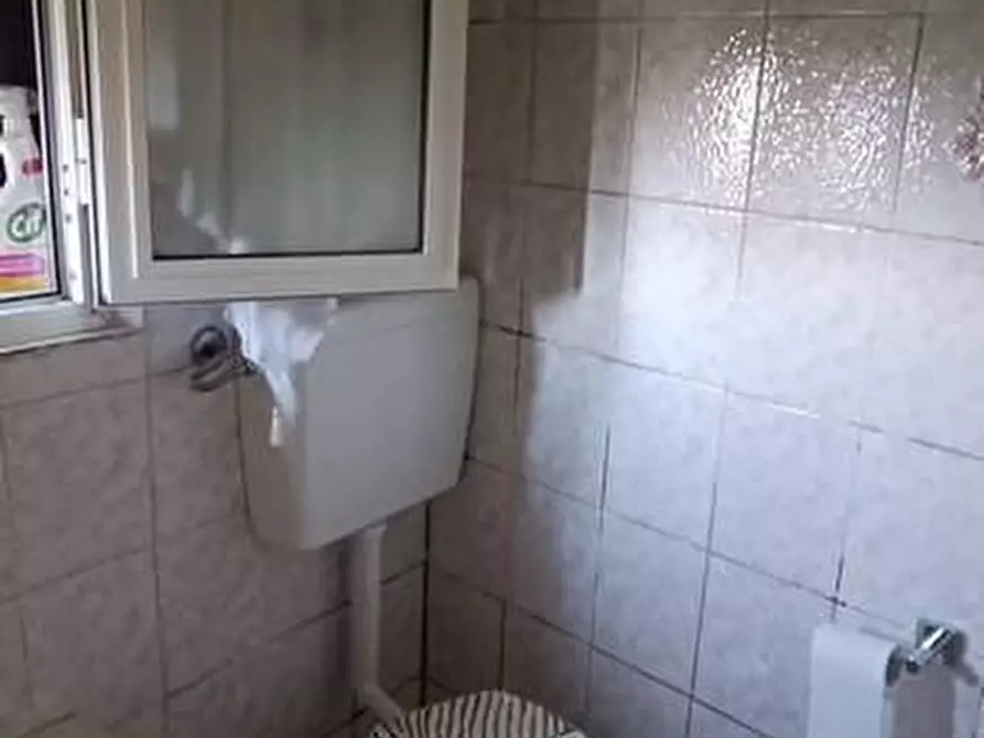 Immagine 17 di Casa indipendente in vendita  a Carrara