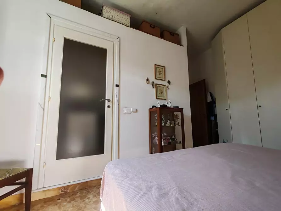 Immagine 21 di Appartamento in vendita  a Massa