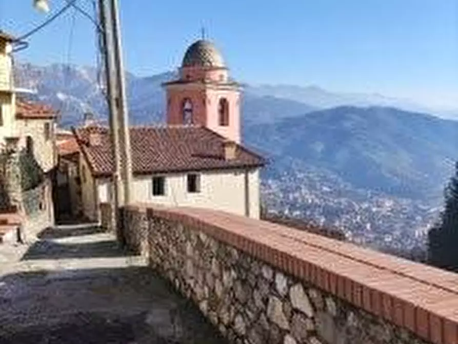 Immagine 8 di Appartamento in vendita  a Carrara