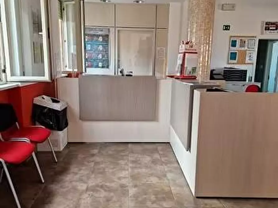 Immagine 4 di Ufficio in affitto  a Livorno