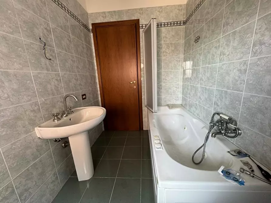 Immagine 9 di Appartamento in vendita  a Pontedera