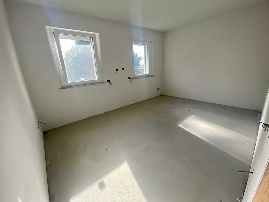 Immagine 28 di Villa in vendita  a Capannori