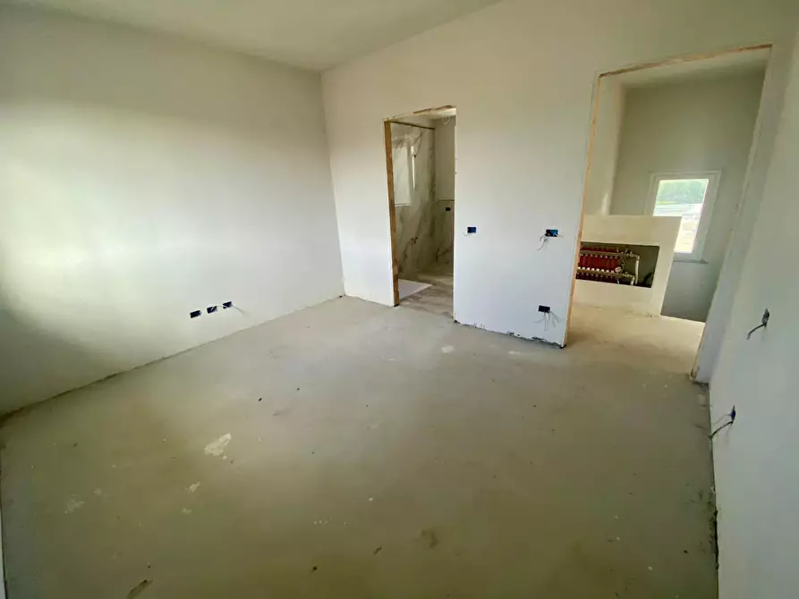 Immagine 18 di Villa in vendita  a Capannori