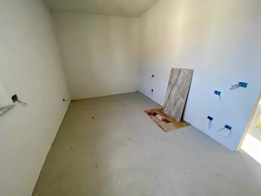 Immagine 31 di Villa in vendita  a Capannori