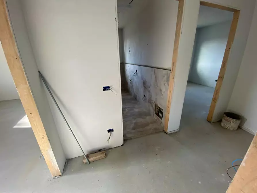 Immagine 23 di Villa in vendita  a Capannori