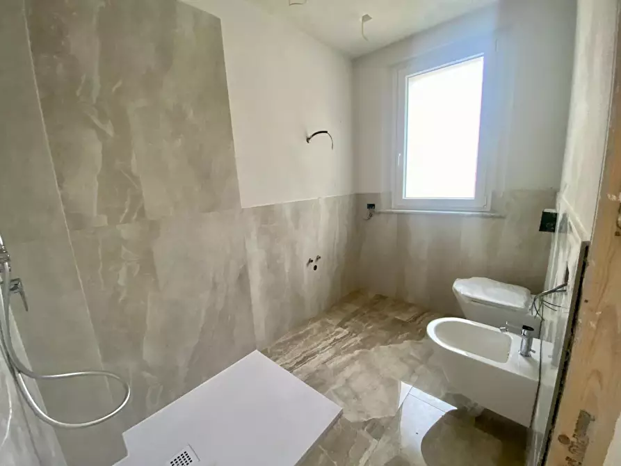 Immagine 29 di Villa in vendita  a Capannori