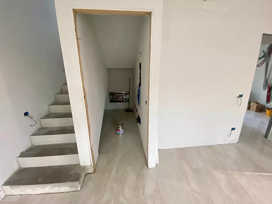 Immagine 16 di Villa in vendita  a Capannori