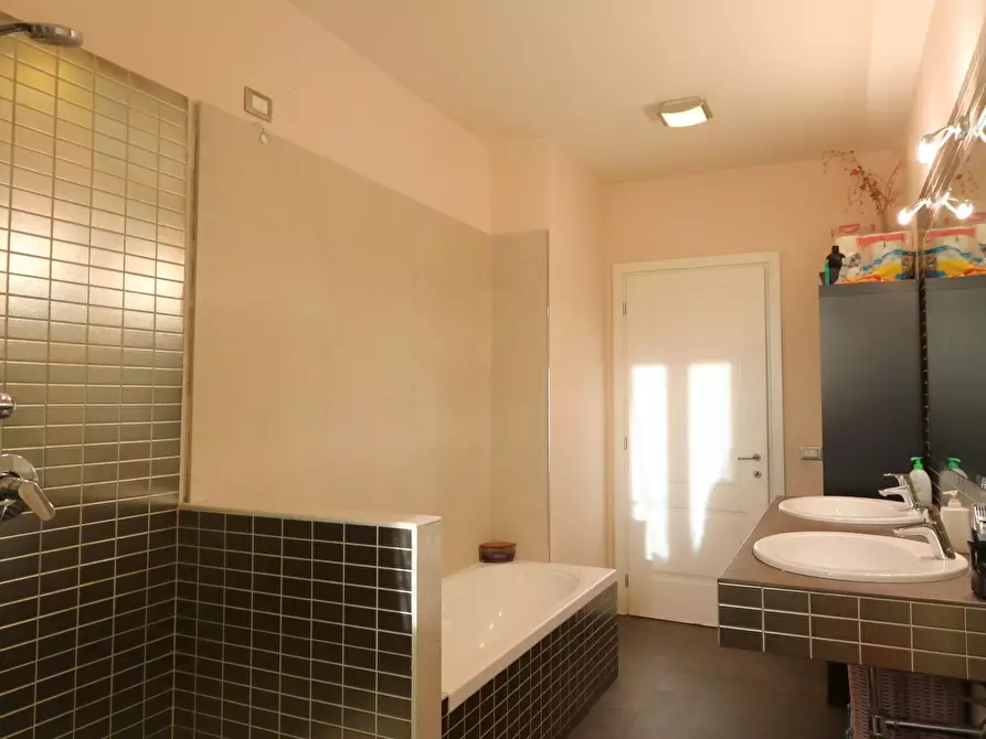 Immagine 18 di Villetta a schiera in vendita  a Buti