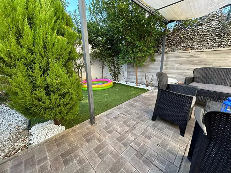 Immagine 21 di Terratetto in vendita  a Capraia E Limite