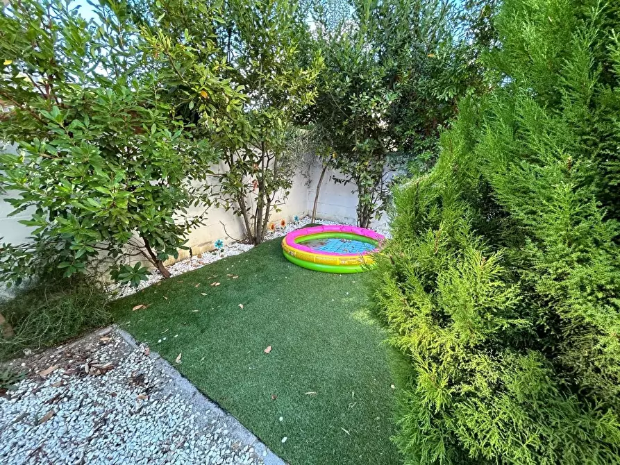 Immagine 25 di Terratetto in vendita  a Capraia E Limite