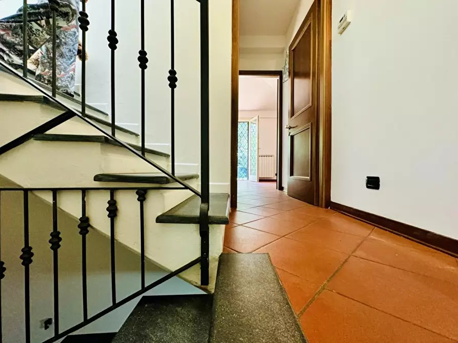 Immagine 11 di Casa indipendente in vendita  a Massa