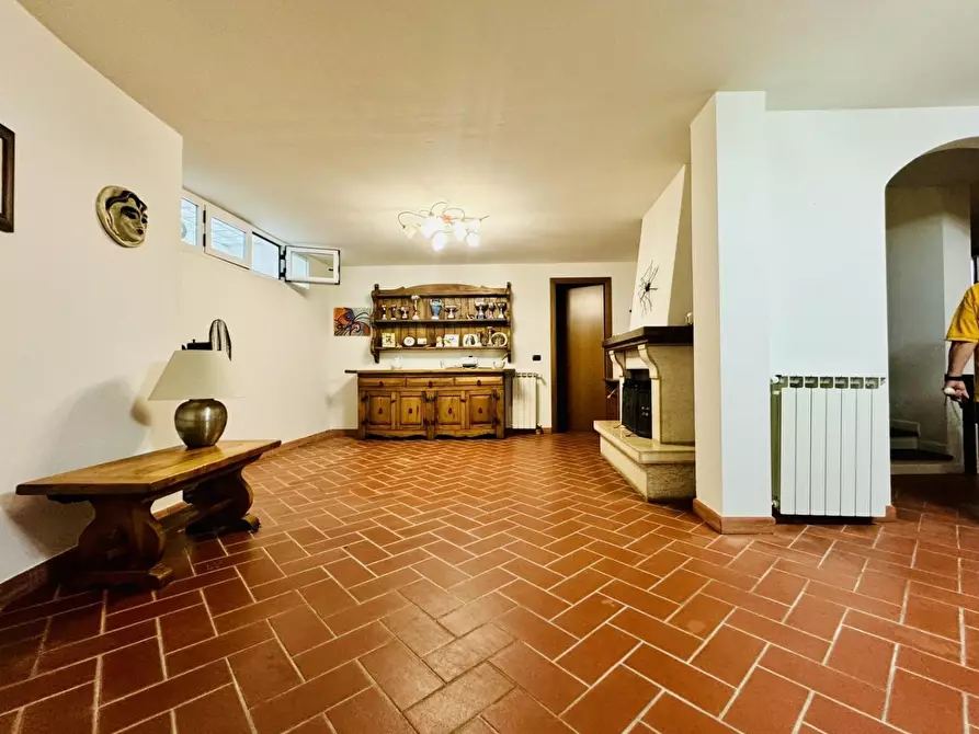 Immagine 32 di Casa indipendente in vendita  a Massa