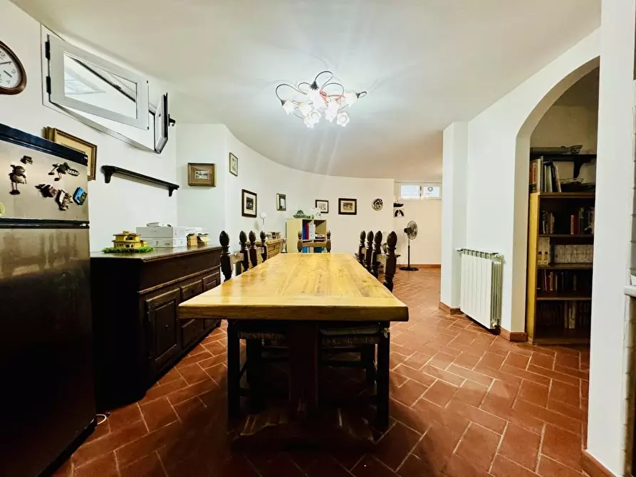 Immagine 38 di Casa indipendente in vendita  a Massa