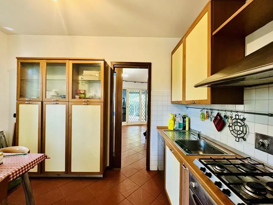 Immagine 7 di Casa indipendente in vendita  a Massa