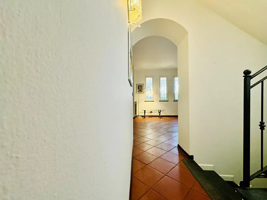 Immagine 17 di Casa indipendente in vendita  a Massa