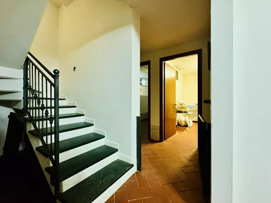 Immagine 39 di Casa indipendente in vendita  a Massa