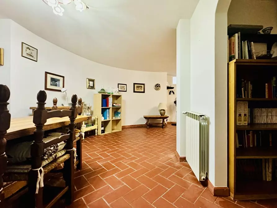 Immagine 31 di Casa indipendente in vendita  a Massa