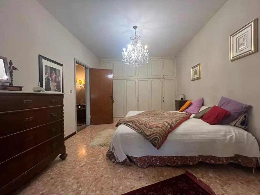 Immagine 24 di Terratetto in vendita  a Lucca