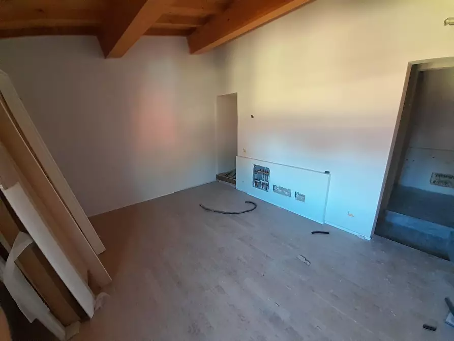 Immagine 10 di Appartamento in vendita  a Pisa