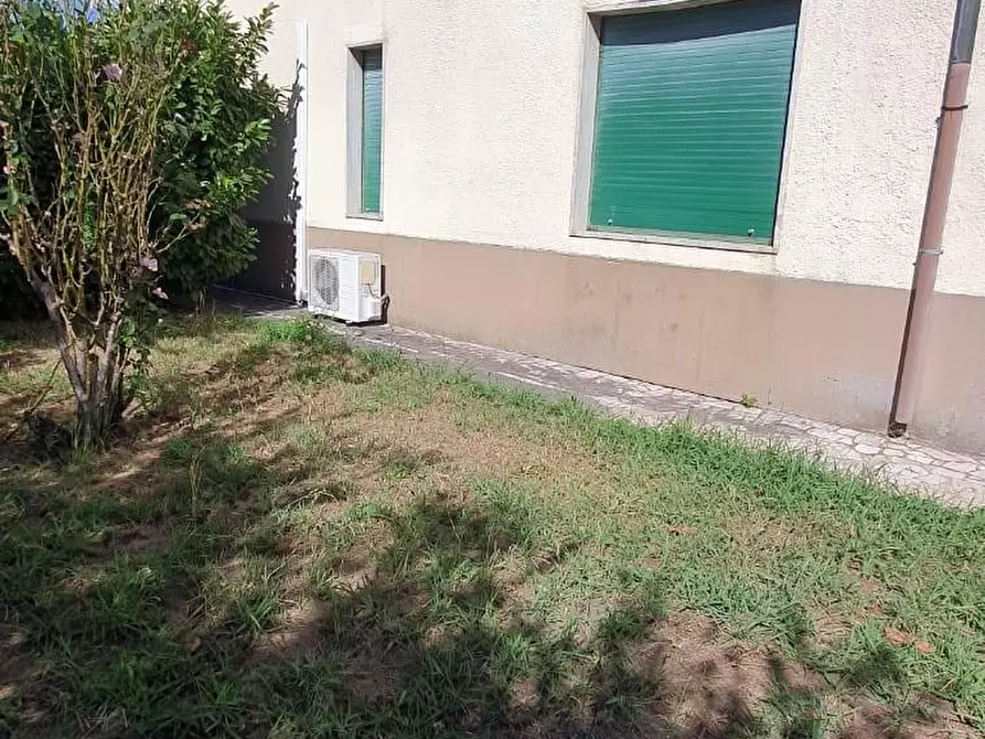 Immagine 6 di Casa indipendente in vendita  a Lucca